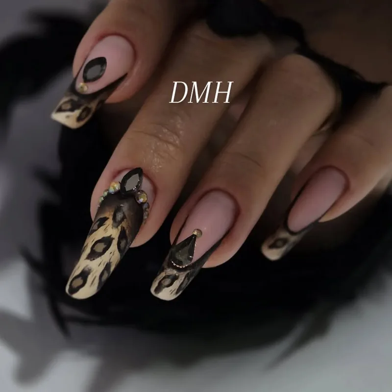 DMH Nails Tech at work